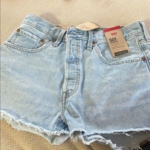 Levi denim shorts NWT size 30